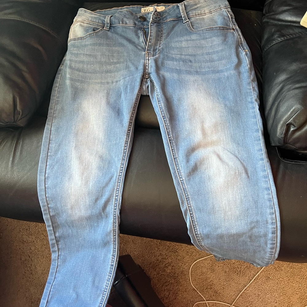 Jeans - Picture 3 of 4